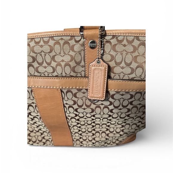 Stylish Tan and Brown Women's Tote Bag - Picture 2 of 6